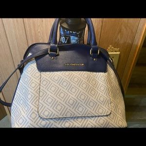 Blue/White Liz Claiborne purse with lots of space
